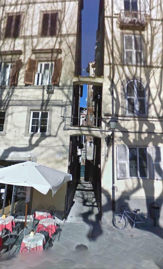 Storico Loft Nel Cuore Di لوكا المظهر الخارجي الصورة